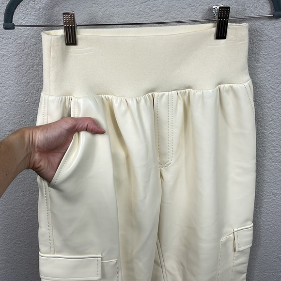 New Cinq a Sept Giles Faux Leather Cargo Jogger Pants Dune Beige Cream Sz M - Picture 8 of 16